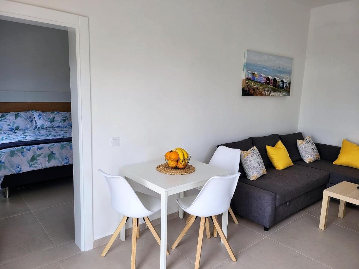 טינאחו Apartamentos Falcon מראה חיצוני תמונה