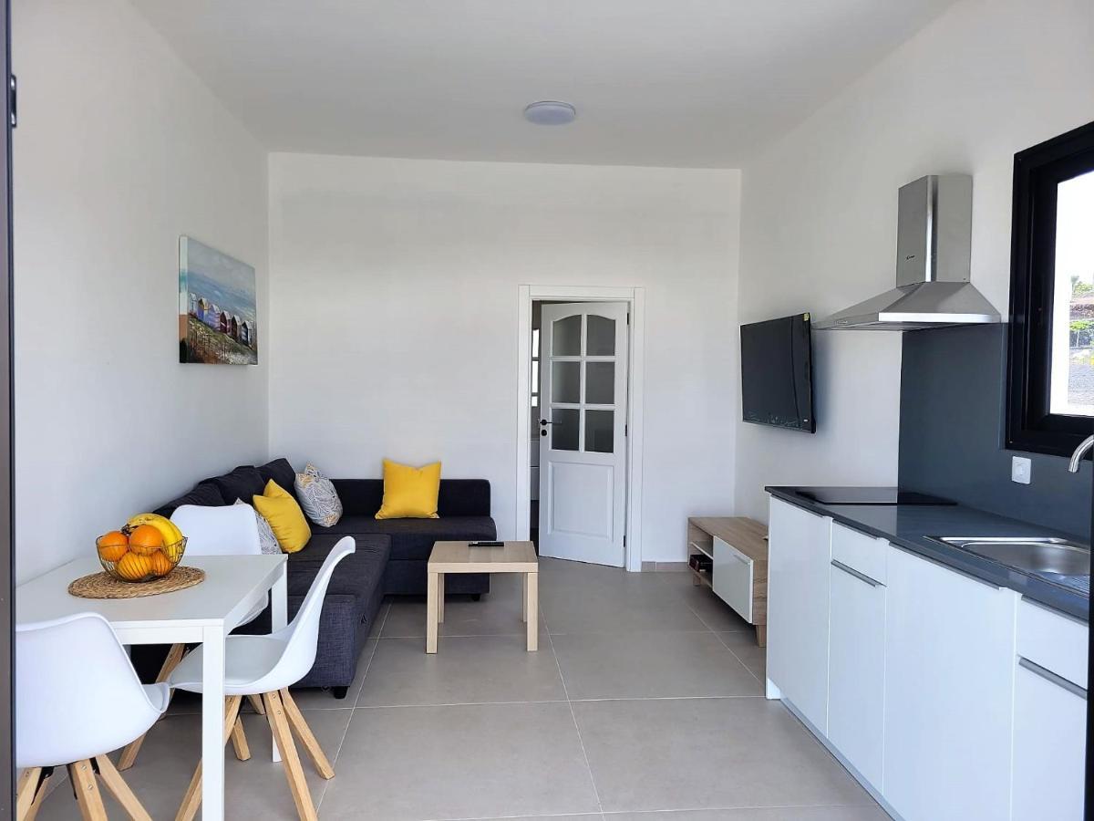 טינאחו Apartamentos Falcon מראה חיצוני תמונה