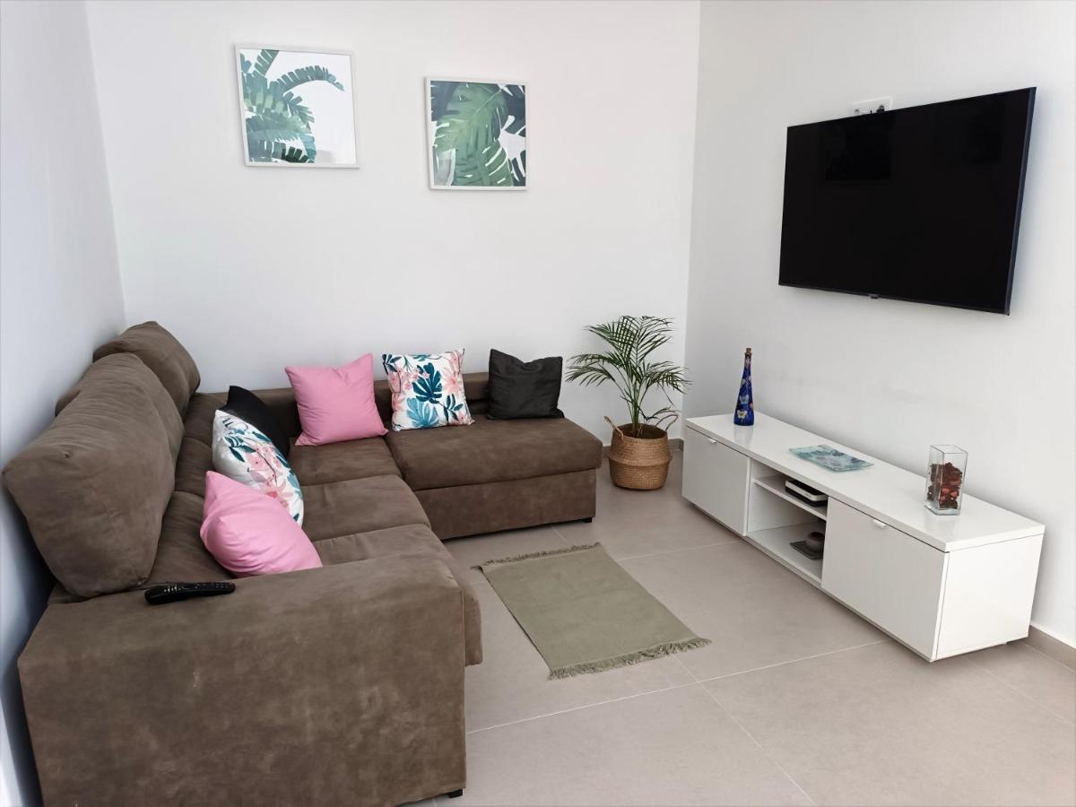 טינאחו Apartamentos Falcon מראה חיצוני תמונה
