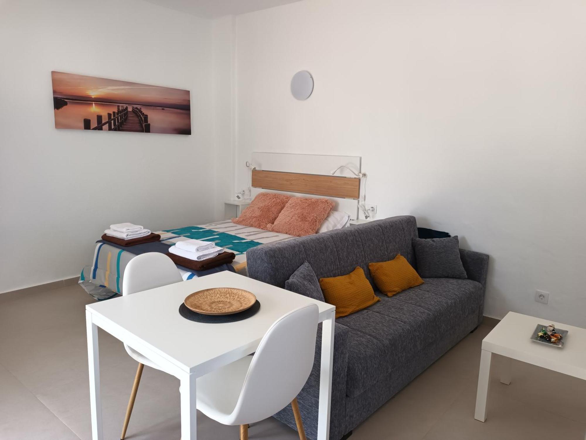 טינאחו Apartamentos Falcon מראה חיצוני תמונה