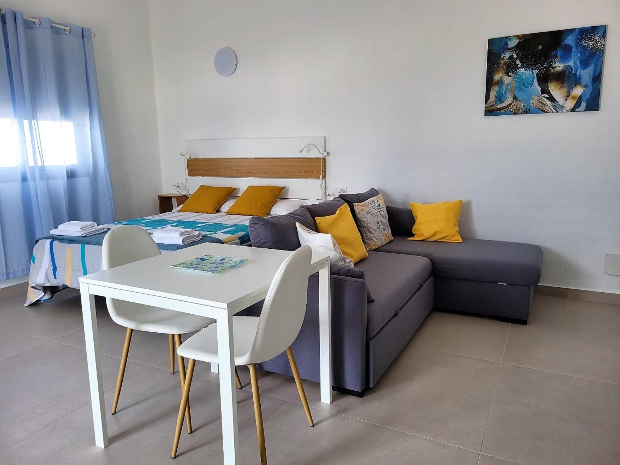 טינאחו Apartamentos Falcon מראה חיצוני תמונה